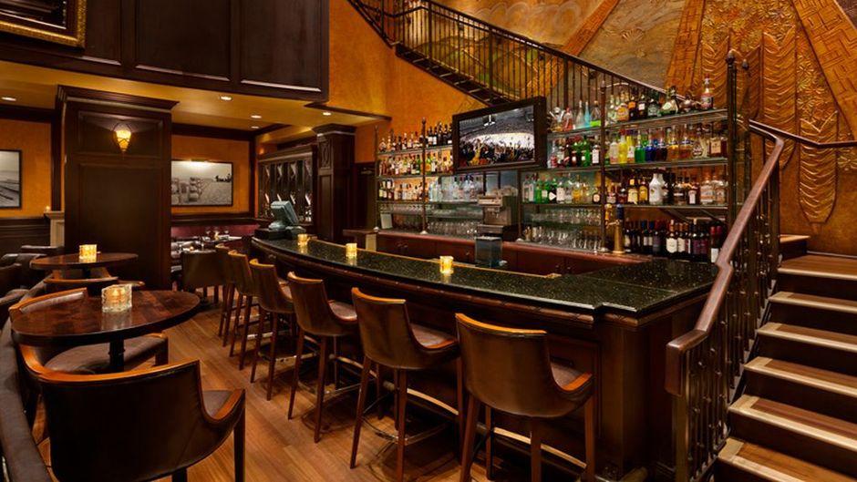Executive Hotel Le Soleil Bar/Lounge