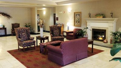 Evergreen Inn & Suites Monroe, WA