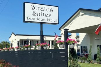 Stratus Suites