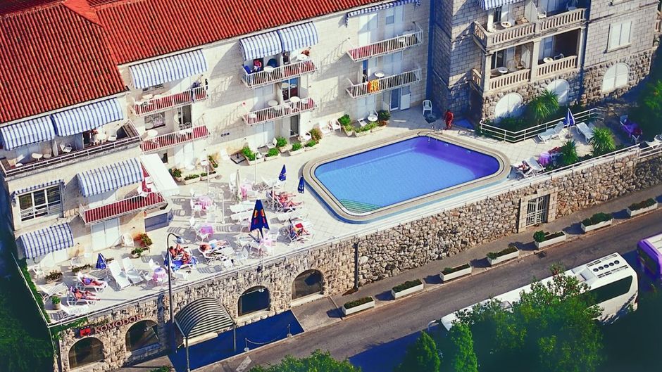 Hotel Komodor Exterior