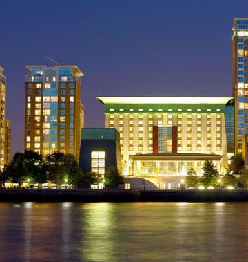 Canary Riverside Plaza Hotel