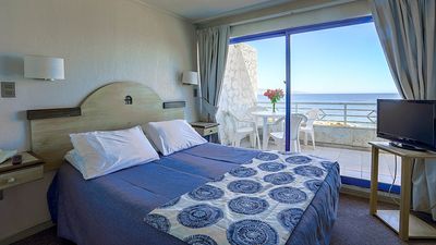 MR. Mar Suites