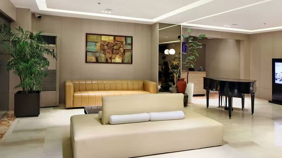 City Garden Suites Lobby