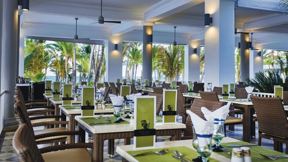 Hotel Riu Bambu Restaurant