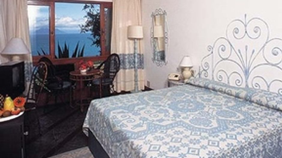 Colonna Park Hotel Room
