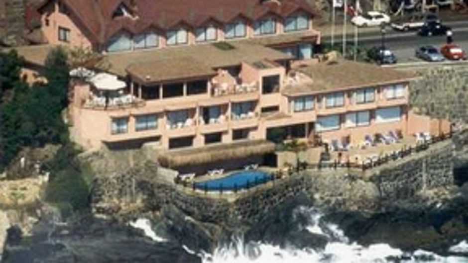 Hotel Oceanic Exterior