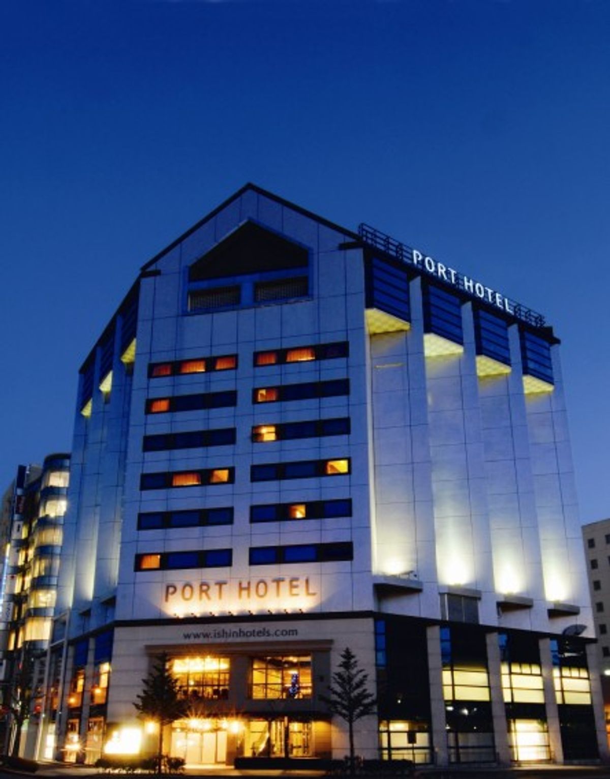 S08119_EXT_ZCFE02.JPG?tr=w-