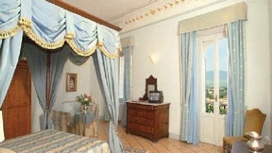 Palazzo Dragoni Room