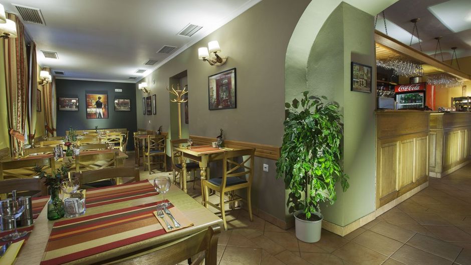 Hotel & Dependence Pod Vezi Meeting