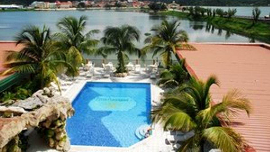 Peten Esplendido Hotel Conf Pool