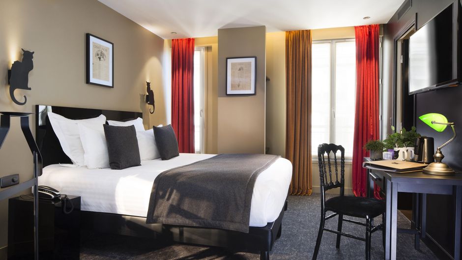 Hotel le Chat Noir Room