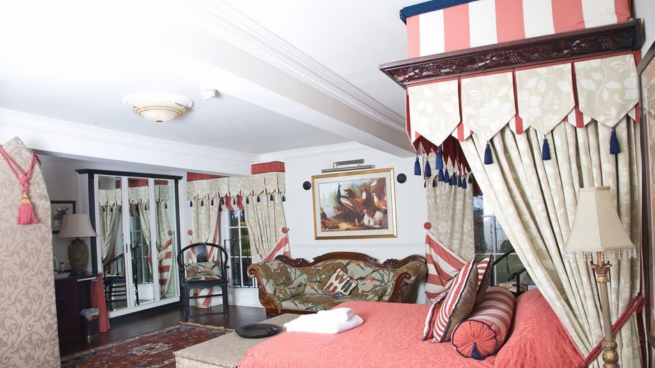 Whitworth Hall Hotel Suite