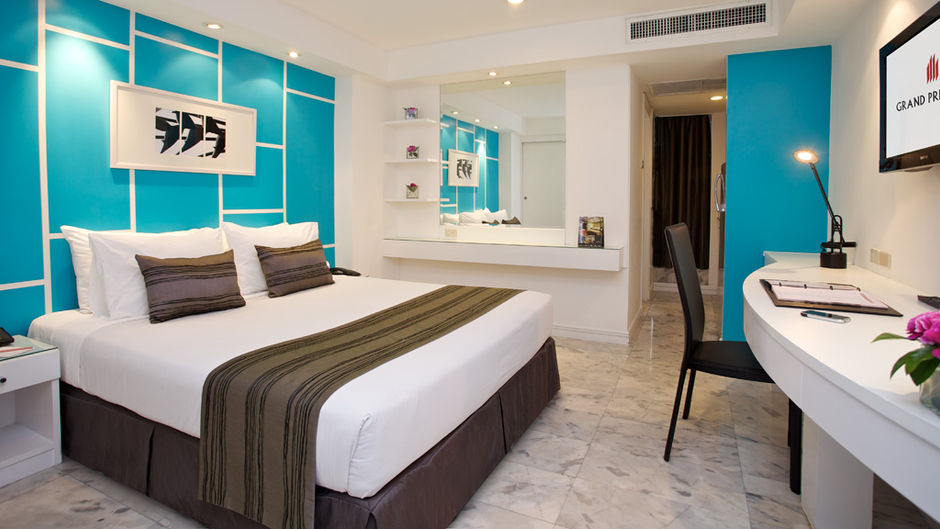 Grand President Apartments Room
