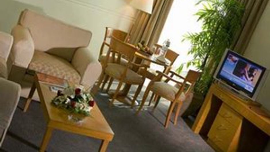 J5 Rimal Hotel Apartment LLC Suite