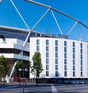 The Curve Hotel BayArena