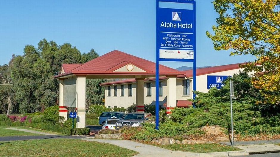 Alpha Hotel Canberra Exterior