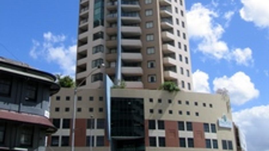 Mantra on Queen Exterior