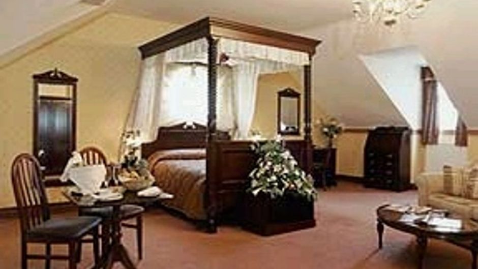 Sheldon Park Hotel Suite