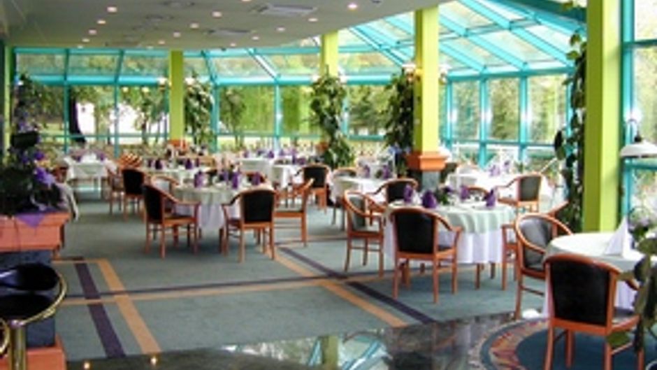 Green Hotel Restaurant