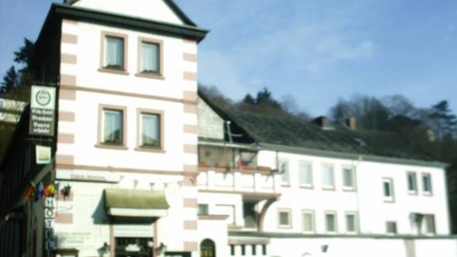 City Hotel Exterior