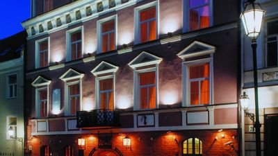 The Narutis Hotel