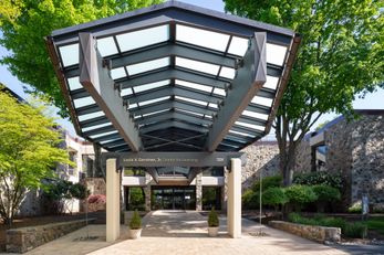 Louis V Gerstner, Jr Center for Learning