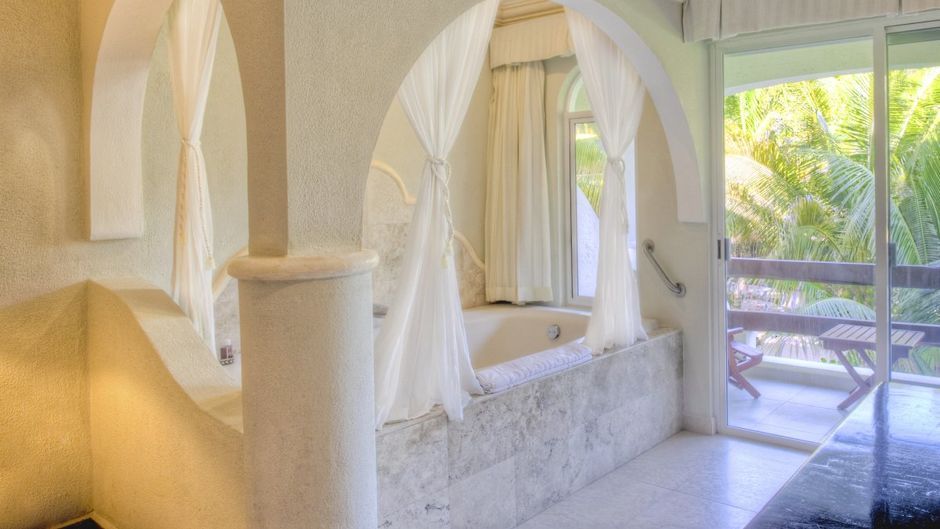 El Dorado Royale-A Spa Resort Suite