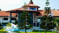 La Palm Royal Beach Hotel