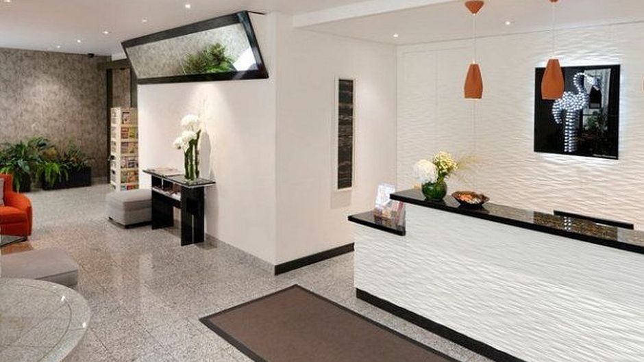 Alma Marceau Residence Lobby
