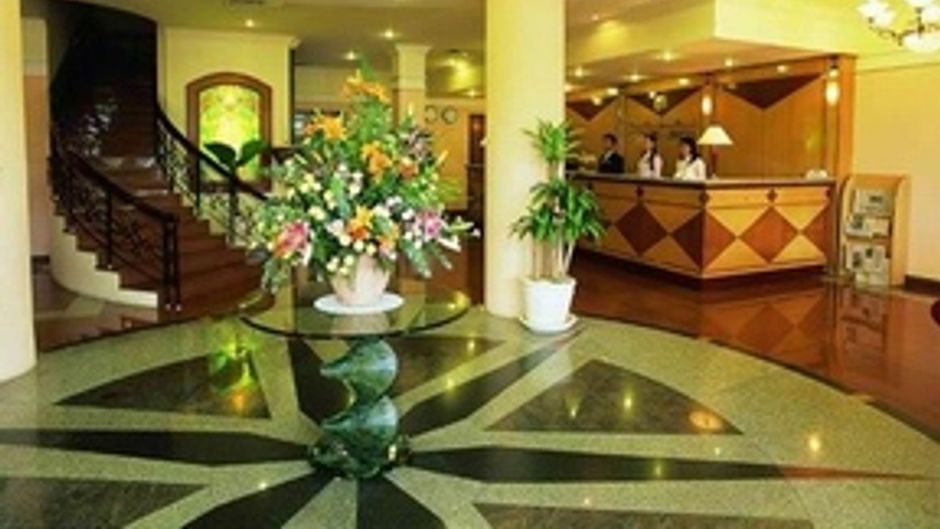 Liberty Hotel Saigon Parkview Lobby