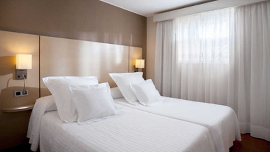 Allegro Isora Room