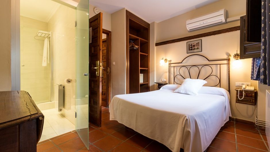 Palacio de Santa Ines Room
