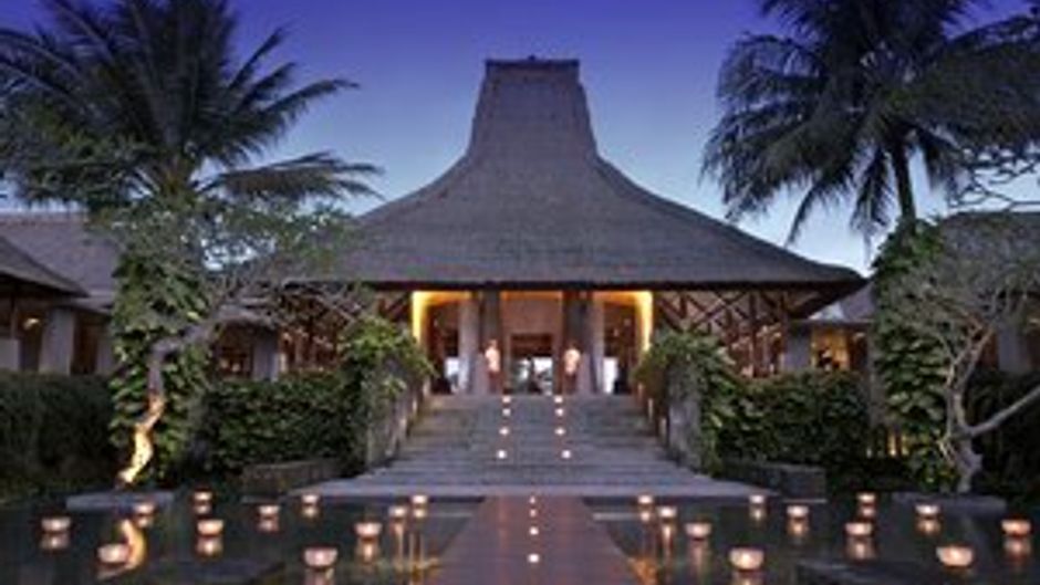 Maya Ubud Resort & Spa Lobby