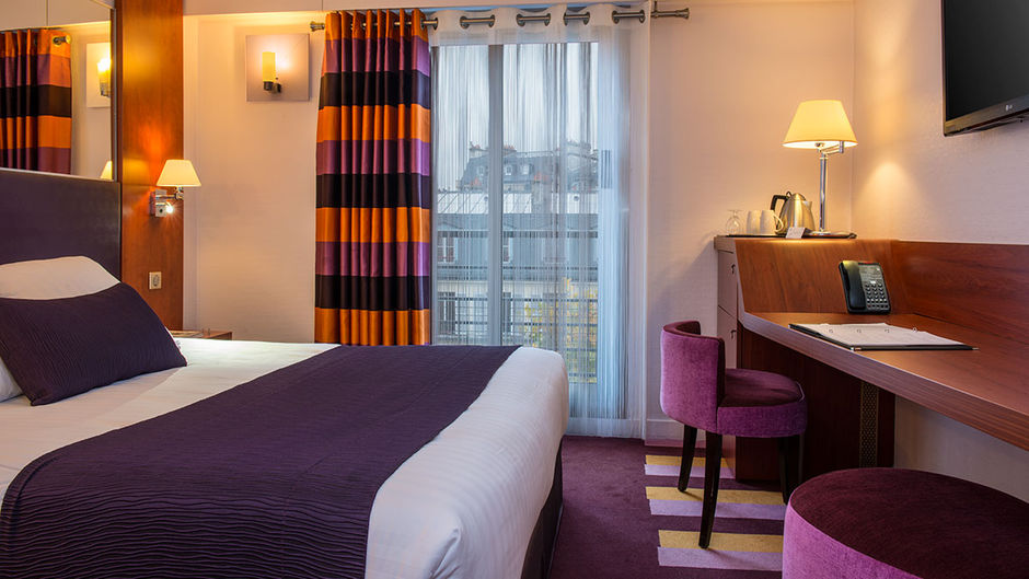 Hotel Ampere Room