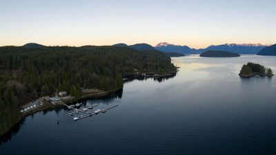 Backeddy Resort and Marina