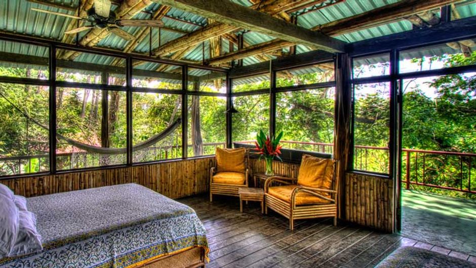 Iguana Lodge Room