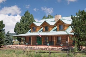 Quarter Horse Inn & Lodge