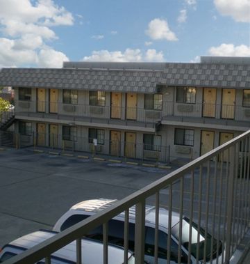 Crown Lodge Motel Oakland