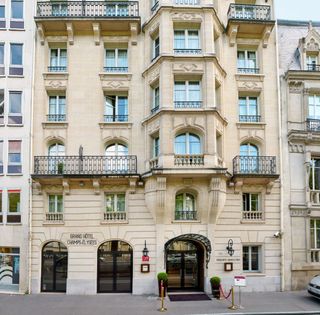 Grand Hotel Champs Elysees