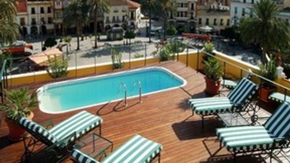 Hotel Ilunion Merida Palace Pool