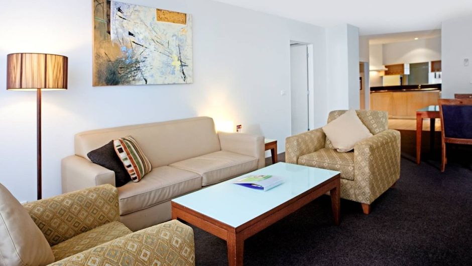 Park Regis Griffins Suites Room