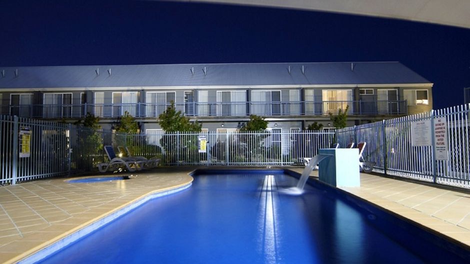 Quest Williamstown North Pool