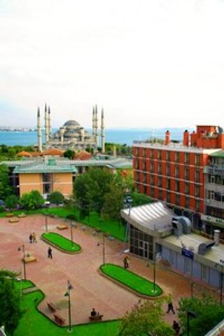 Deluxe Golden Horn Hotel