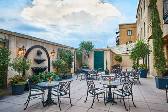 French Quarter Inn