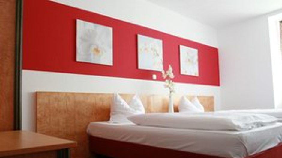 Hotel Batavia Room