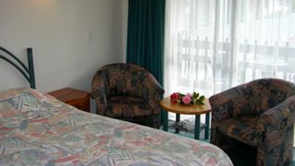 Accolade Lodge Motel Room