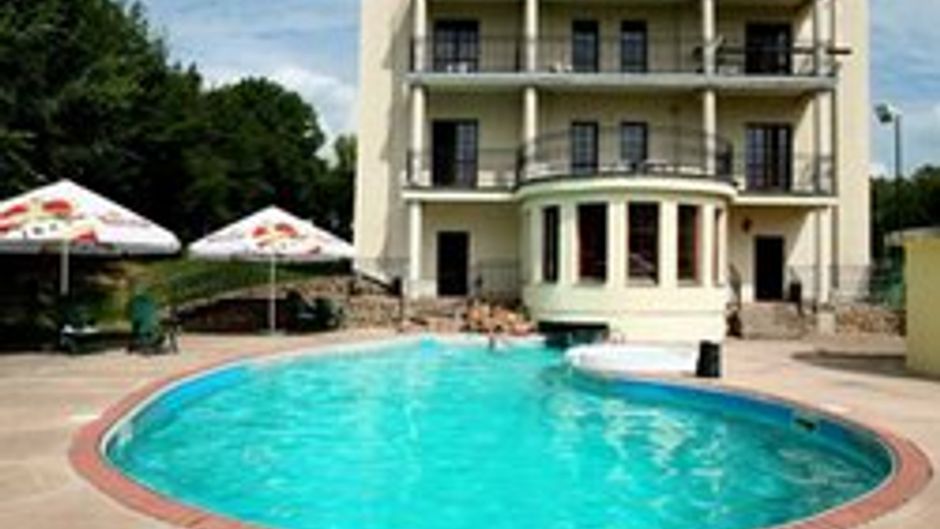 Paszkowka Palace Hotel Pool