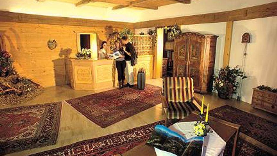 Alm-& Wellnesshotel Alpenhof Lobby