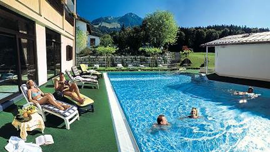 Alm-& Wellnesshotel Alpenhof Pool