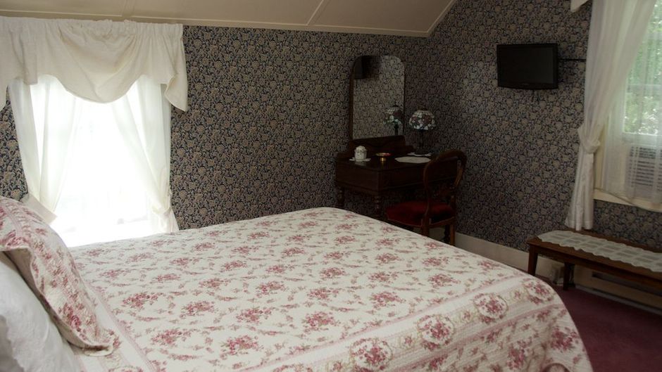 Richmond House 1894 Bed & Breakfast Room